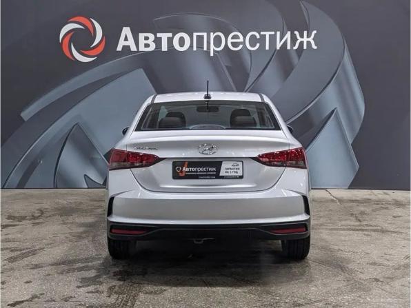 Hyundai Solaris II Рестайлинг с пробегом 2021 года, цена 1 549 000 рублей, 87464 км, седан, Автокод Объявления