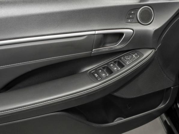 Hyundai Sonata VIII (DN8) с пробегом 2022 года, цена 3 060 000 рублей, 61598 км, седан, Автокод Объявления