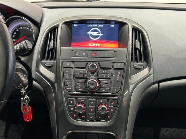 Opel Astra J Рестайлинг с пробегом 2015 года, цена 879 000 рублей, 115000 км, хэтчбек, Автокод Объявления