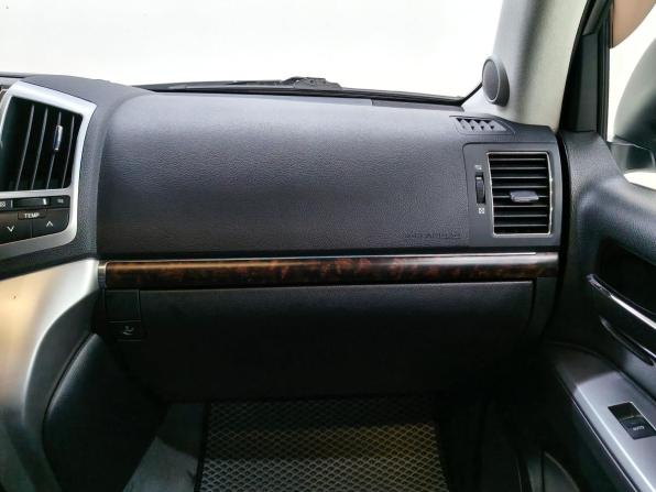 Toyota Land Cruiser 200 Series Рестайлинг 1 с пробегом 2014 года, цена 4 100 000 рублей, 230529 км, внедорожник, Автокод Объявления