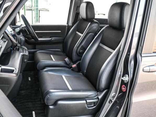 Honda Stepwgn V Рестайлинг с пробегом 2021 года, цена 2 649 000 рублей, 57148 км, минивэн, Автокод Объявления