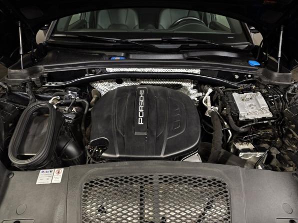 Porsche Macan I Рестайлинг с пробегом 2021 года, цена 4 600 000 рублей, 117088 км, внедорожник, Автокод Объявления