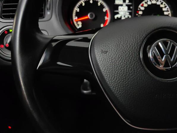 Volkswagen Polo V Рестайлинг с пробегом 2017 года, цена 1 398 000 рублей, 49000 км, седан, Автокод Объявления