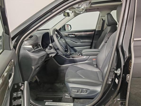 Toyota Highlander IV (XU70) с пробегом 2026 года, цена 5 888 000 рублей, 13 км, внедорожник, Автокод Объявления