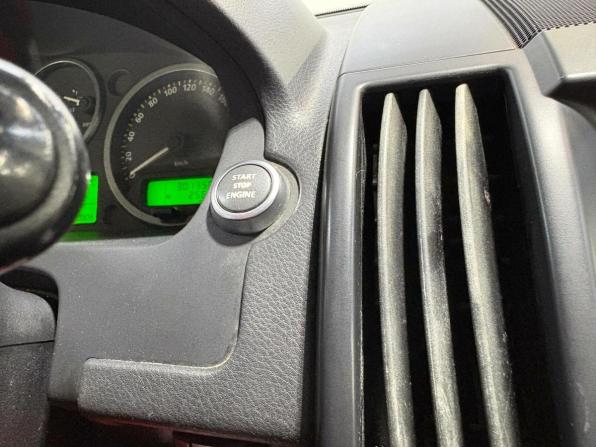 Land Rover Freelander II с пробегом 2009 года, цена 730 000 рублей, 301300 км, внедорожник, Автокод Объявления