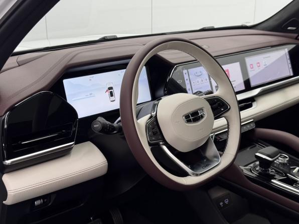 Geely Monjaro I с пробегом 2024 года, цена 3 720 000 рублей, 87 км, внедорожник, Автокод Объявления