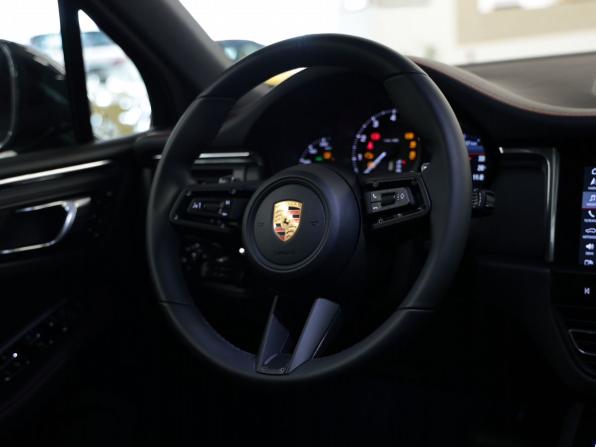 Porsche Macan I Рестайлинг 2 с пробегом 2025 года, цена 12 340 000 рублей, 45 км, внедорожник, Автокод Объявления