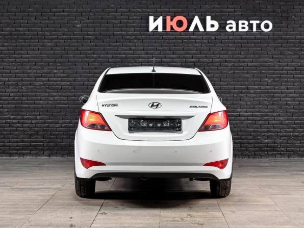 Hyundai Solaris I Рестайлинг с пробегом 2014 года, цена 750 000 рублей, 213124 км, седан, Автокод Объявления