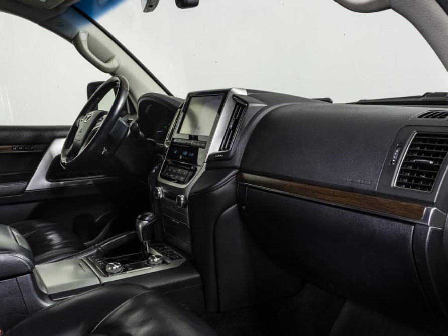 Toyota Land Cruiser 200 Series Рестайлинг 2 Москва  - изображение 13
