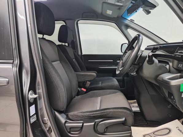 Honda Stepwgn V Рестайлинг с пробегом 2019 года, цена 2 250 000 рублей, 66403 км, минивэн, Автокод Объявления
