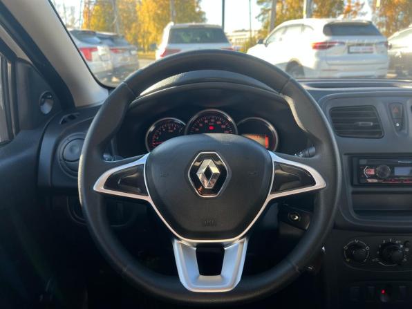 Renault Logan II Рестайлинг с пробегом 2021 года, цена 1 063 600 рублей, 35583 км, седан, Автокод Объявления