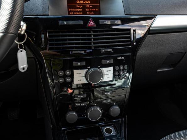 Opel Astra H Рестайлинг с пробегом 2011 года, цена 720 000 рублей, 224037 км, хэтчбек, Автокод Объявления
