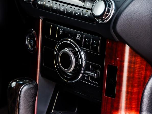 Toyota Land Cruiser Prado 150 Series Рестайлинг 1 с пробегом 2017 года, цена 4 600 000 рублей, 92265 км, внедорожник, Автокод Объявления