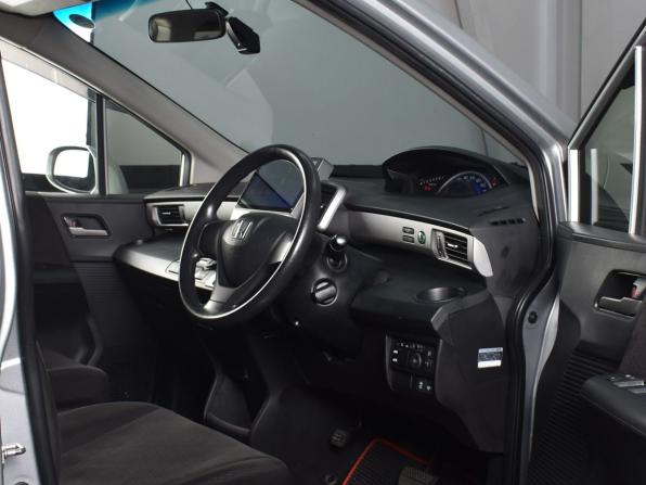 Honda Freed I Рестайлинг с пробегом 2012 года, цена 1 084 995 рублей, 168631 км, компактвэн, Автокод Объявления