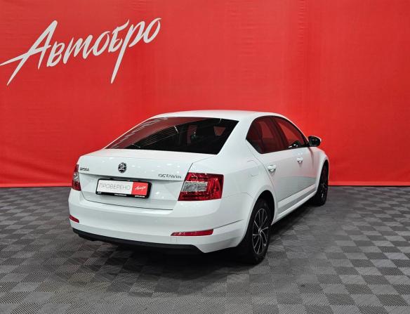 Skoda Octavia III (A7) с пробегом 2016 года, цена 1 419 000 рублей, 169432 км, лифтбек, Автокод Объявления