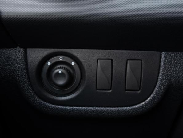 Renault Sandero II Рестайлинг с пробегом 2019 года, цена 1 350 000 рублей, 52975 км, хэтчбек, Автокод Объявления