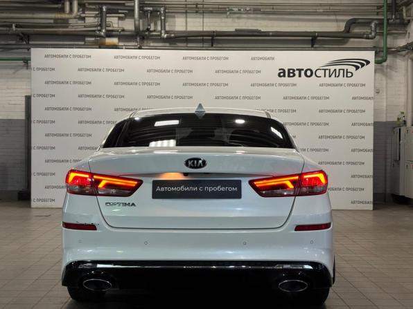 Kia Optima IV Рестайлинг с пробегом 2018 года, цена 1 429 000 рублей, 182000 км, седан, Автокод Объявления