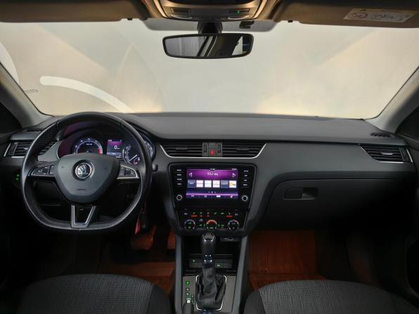 Skoda Octavia III (A7) Рестайлинг с пробегом 2018 года, цена 2 245 000 рублей, 83123 км, лифтбек, Автокод Объявления