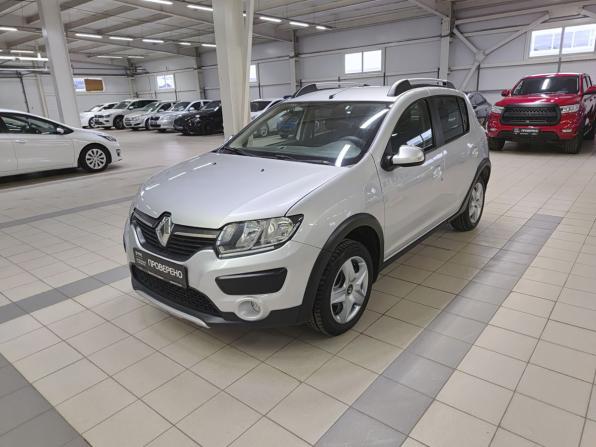 Renault Sandero II с пробегом 2016 года, цена 939 000 рублей, 108635 км, хэтчбек, Автокод Объявления