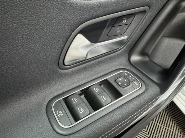 Mercedes-Benz A-Класс IV (W177) с пробегом 2022 года, цена 3 060 000 рублей, 32396 км, хэтчбек, Автокод Объявления