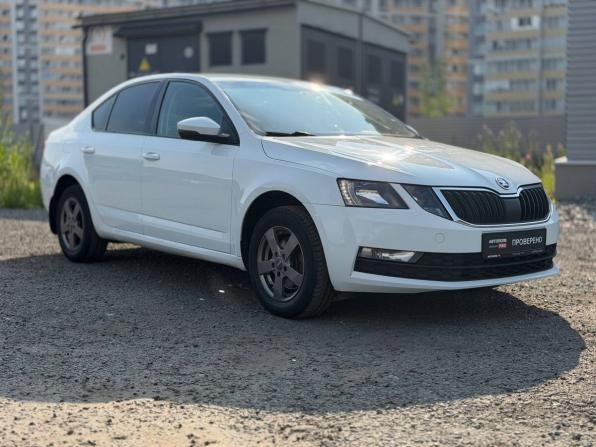 Skoda Octavia III (A7) Рестайлинг с пробегом 2019 года, цена 1 345 000 рублей, 219632 км, лифтбек, Автокод Объявления
