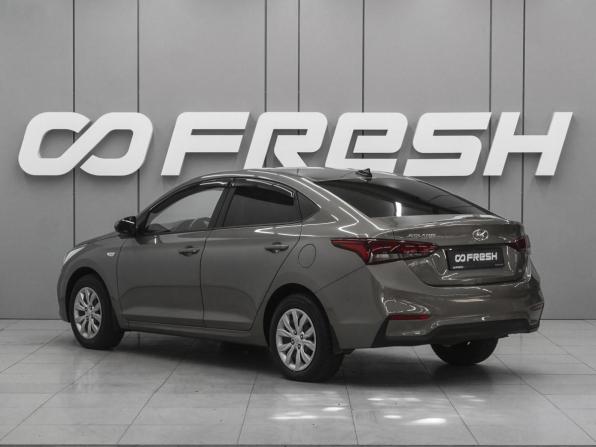 Hyundai Solaris II с пробегом 2018 года, цена 1 419 000 рублей, 143860 км, седан, Автокод Объявления