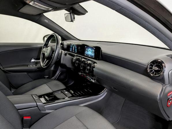 Mercedes-Benz A-Класс IV (W177) с пробегом 2019 года, цена 2 625 000 рублей, 33635 км, хэтчбек, Автокод Объявления