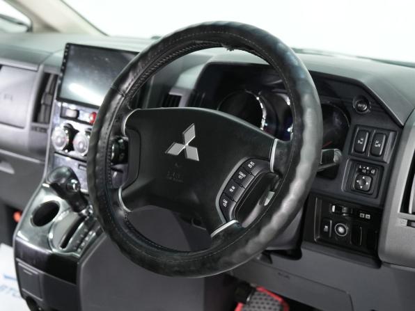 Mitsubishi Delica D:5 I с пробегом 2010 года, цена 1 300 000 рублей, 307226 км, минивэн, Автокод Объявления