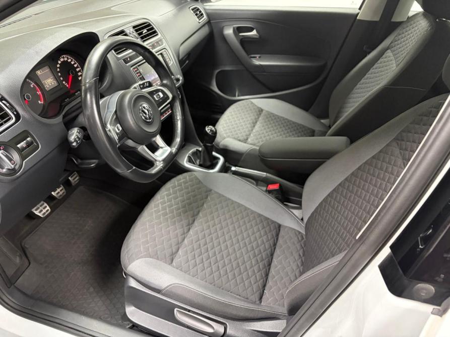 Volkswagen Polo V Рестайлинг Киров  - изображение 9