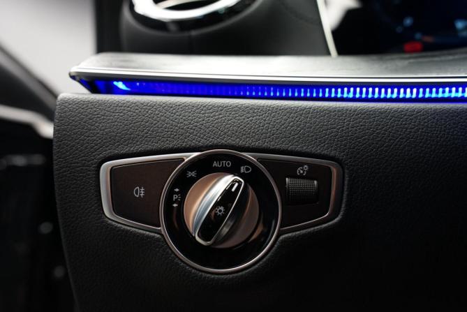 Mercedes-Benz E-Класс V (W213 S213 C238) Рестайлинг с пробегом 2021 года, цена 5 750 000 рублей, 69000 км, седан, Автокод Объявления