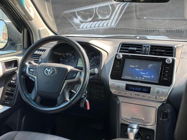 Toyota Land Cruiser Prado 150 Series Рестайлинг 2 с пробегом 2018 года, цена 3 990 000 рублей, 126000 км, внедорожник, Автокод Объявления