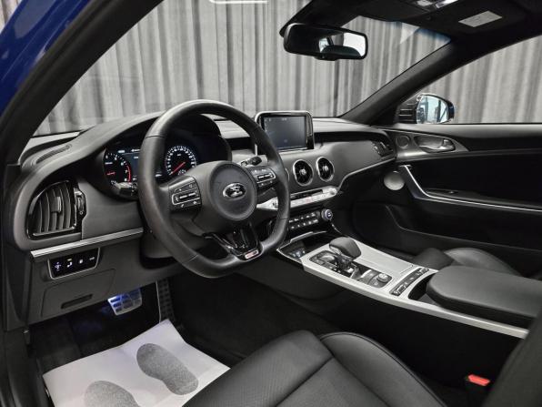 Kia Stinger I с пробегом 2018 года, цена 2 599 000 рублей, 95000 км, лифтбек, Автокод Объявления