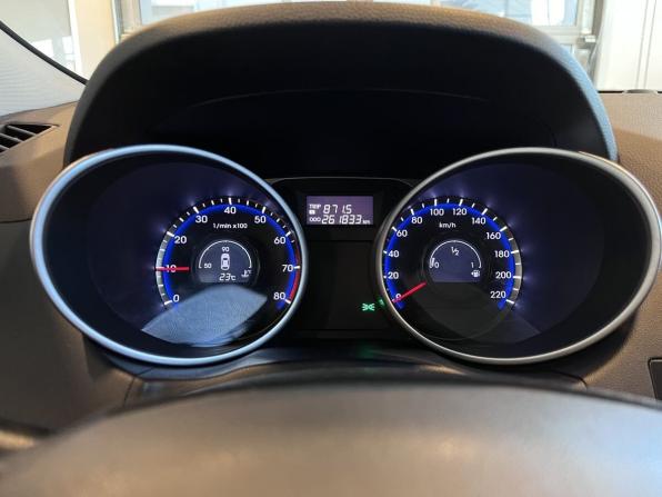 Hyundai ix35 I Рестайлинг с пробегом 2014 года, цена 1 100 000 рублей, 261826 км, внедорожник, Автокод Объявления