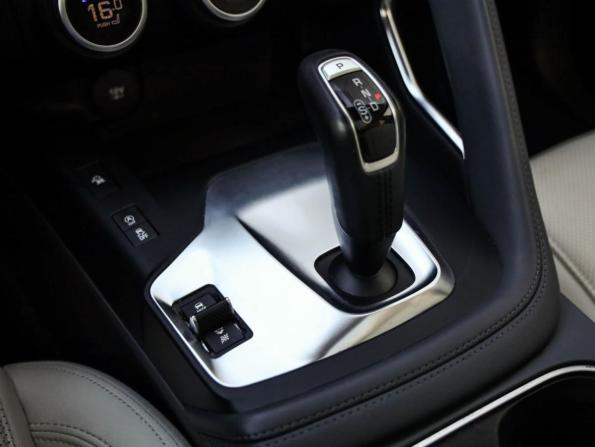 Jaguar E-Pace I с пробегом 2019 года, цена 2 750 000 рублей, 93033 км, внедорожник, Автокод Объявления