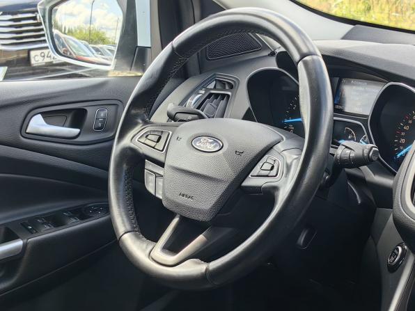 Ford Kuga II Рестайлинг с пробегом 2017 года, цена 1 869 000 рублей, 80000 км, внедорожник, Автокод Объявления