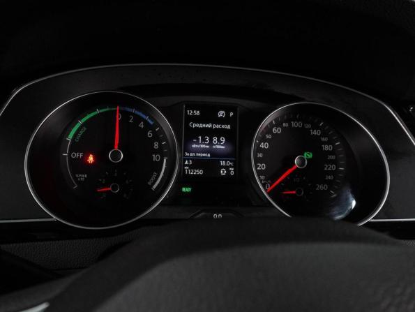 Volkswagen Passat B8 Рестайлинг с пробегом 2020 года, цена 2 354 000 рублей, 112249 км, универсал, Автокод Объявления