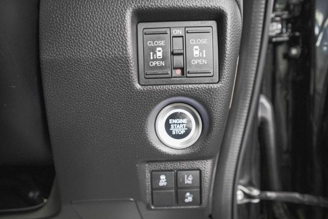 Honda N-BOX II с пробегом 2019 года, цена 1 149 000 рублей, 70000 км, микровэн, Автокод Объявления