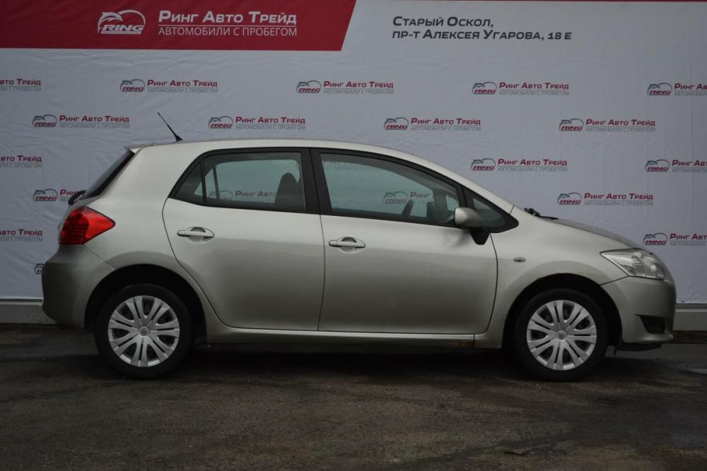 Toyota Auris I Старый Оскол  - изображение 6