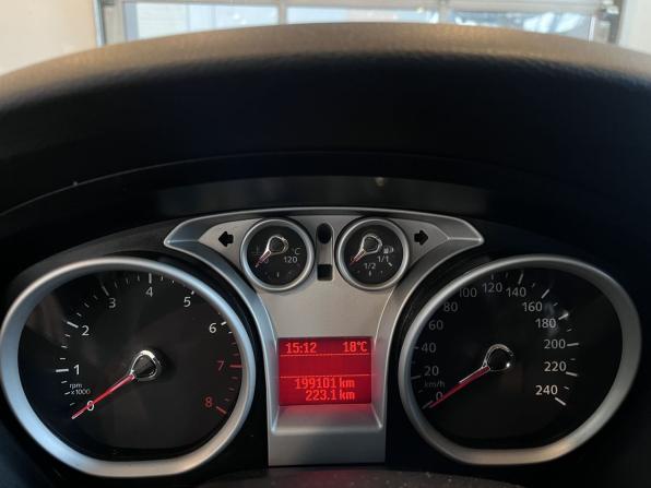 Ford Focus II Рестайлинг с пробегом 2011 года, цена 570 000 рублей, 199071 км, седан, Автокод Объявления