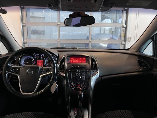 Opel Astra J с пробегом 2011 года, цена 632 000 рублей, 247258 км, хэтчбек, Автокод Объявления
