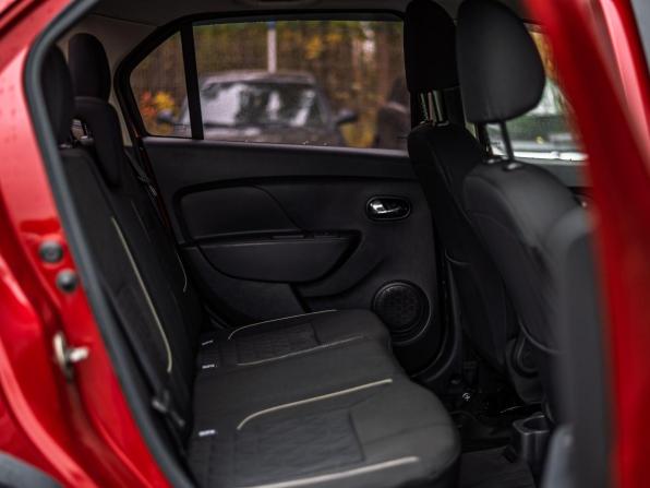 Renault Logan II Рестайлинг с пробегом 2018 года, цена 960 000 рублей, 135332 км, седан, Автокод Объявления