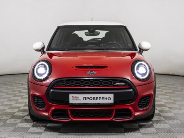 Mini Hatch III (F55/F56) Рестайлинг с пробегом 2019 года, цена 2 549 000 рублей, 111352 км, хэтчбек, Автокод Объявления