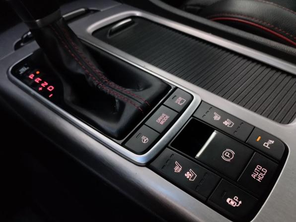 Kia Optima IV Рестайлинг с пробегом 2018 года, цена 1 880 000 рублей, 197730 км, седан, Автокод Объявления