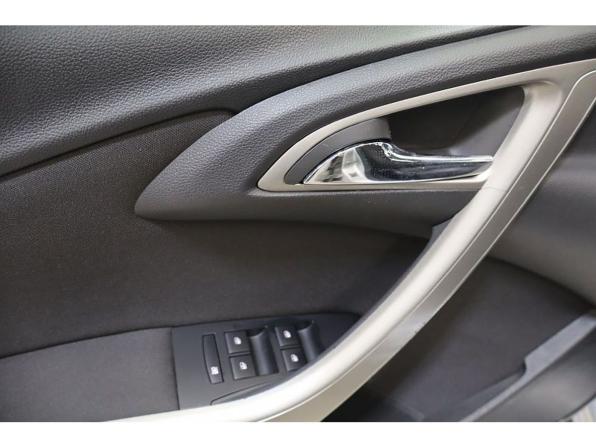 Opel Astra J с пробегом 2010 года, цена 678 000 рублей, 120046 км, хэтчбек, Автокод Объявления