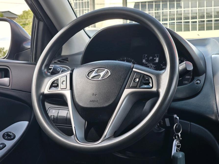 Hyundai Solaris I Рестайлинг Новосибирск  - изображение 19