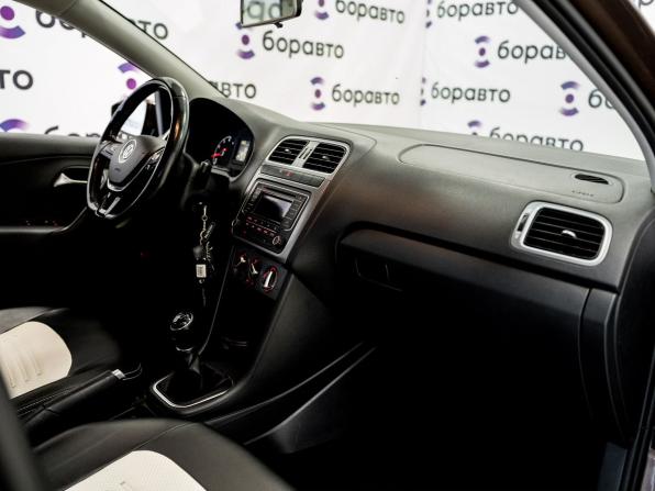 Volkswagen Polo V Рестайлинг с пробегом 2017 года, цена 1 210 000 рублей, 76278 км, седан, Автокод Объявления