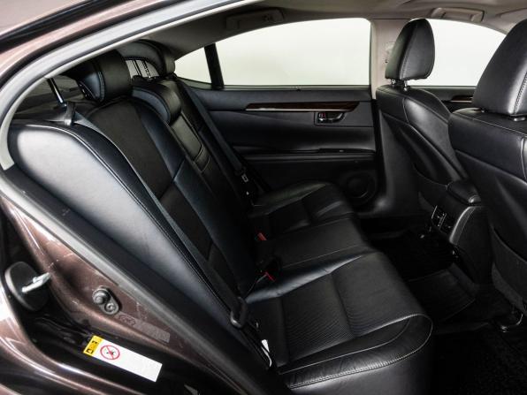 Lexus ES VI с пробегом 2013 года, цена 2 290 000 рублей, 137331 км, седан, Автокод Объявления