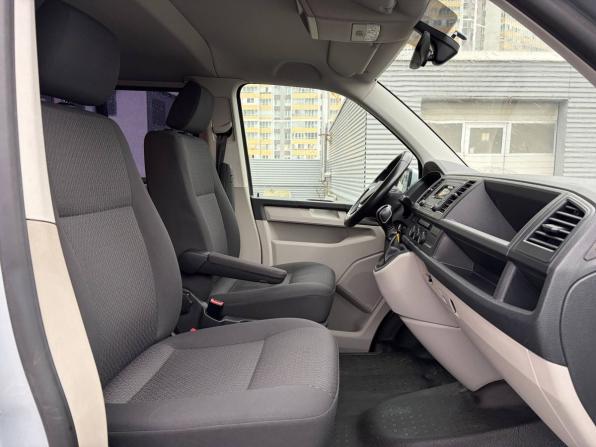 Volkswagen Caravelle T6 с пробегом 2015 года, цена 2 995 000 рублей, 132336 км, минивэн, Автокод Объявления
