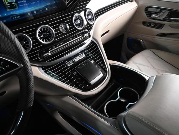 Mercedes-Benz V-Класс III (W447) Рестайлинг 2 с пробегом 2024 года, цена 8 959 000 рублей, 11827 км, минивэн, Автокод Объявления