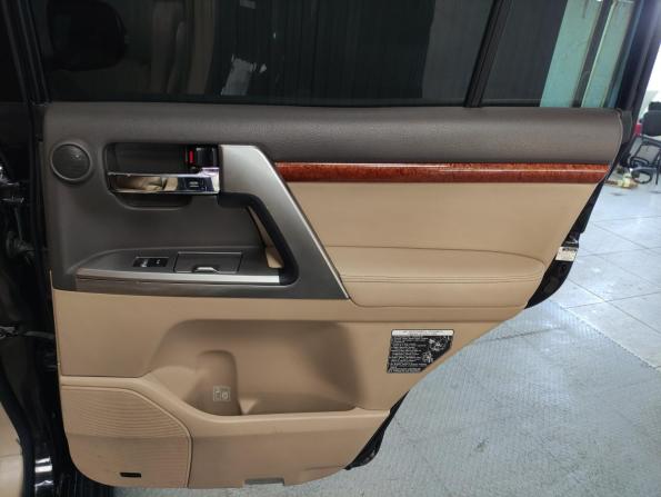 Toyota Land Cruiser 200 Series Рестайлинг 1 с пробегом 2012 года, цена 2 790 000 рублей, 269018 км, внедорожник, Автокод Объявления